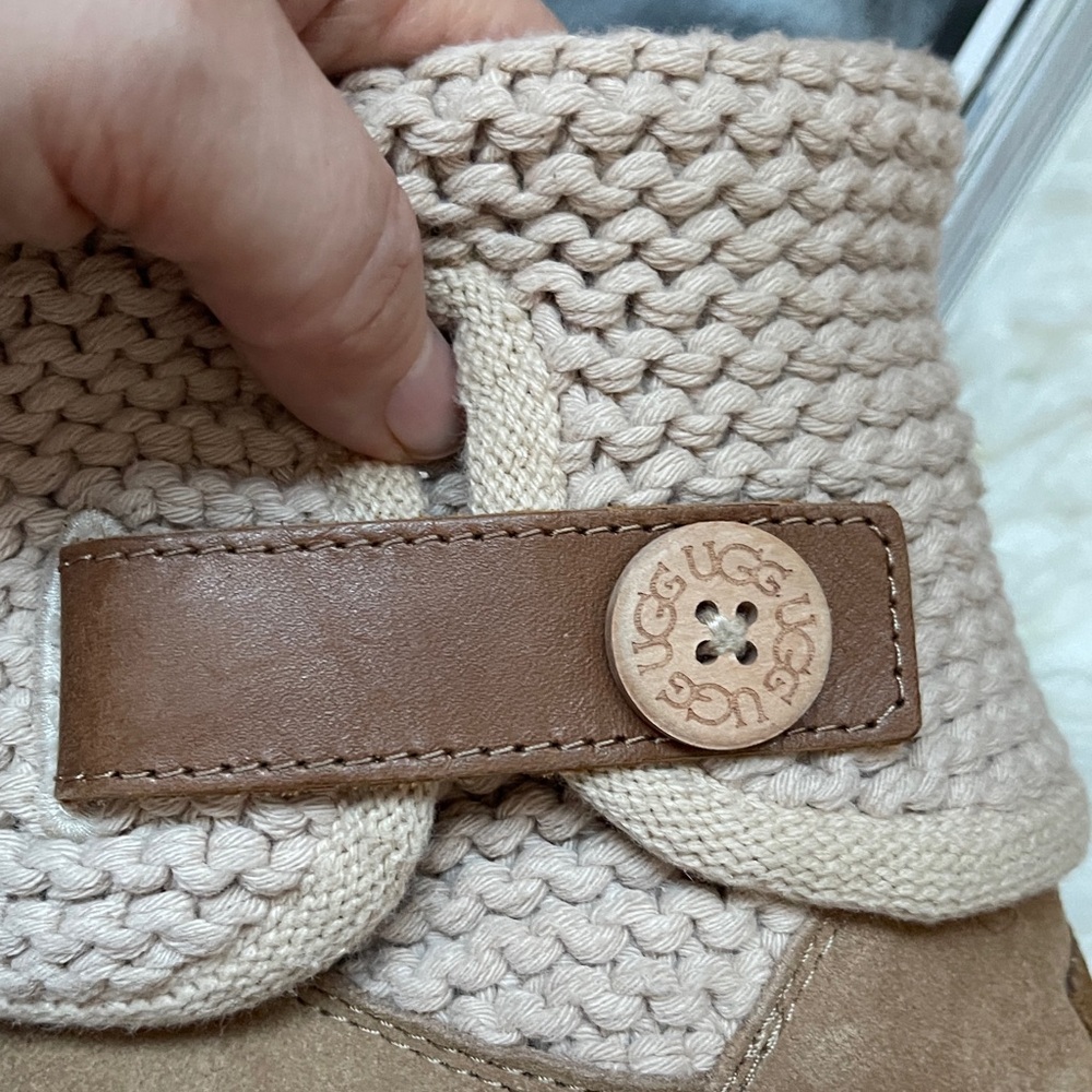 UGG Shaina Beige Knit Cuff Boots - Picture 4 of 11